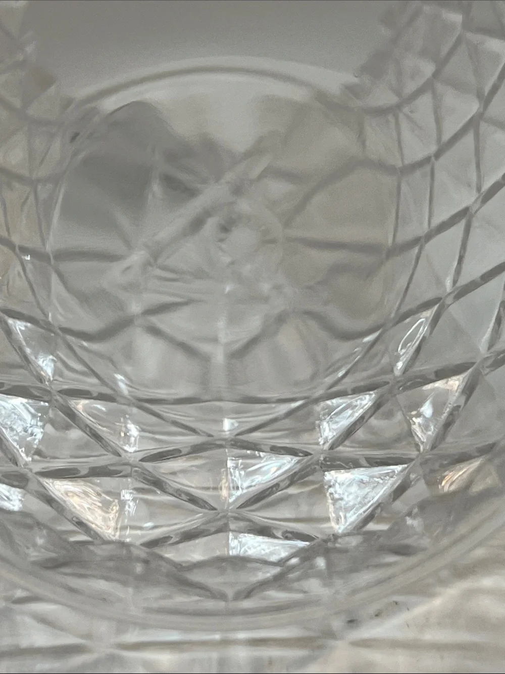 El Yapimi Vase Clear Geometric Crystal-Cut Glass Textured Vase